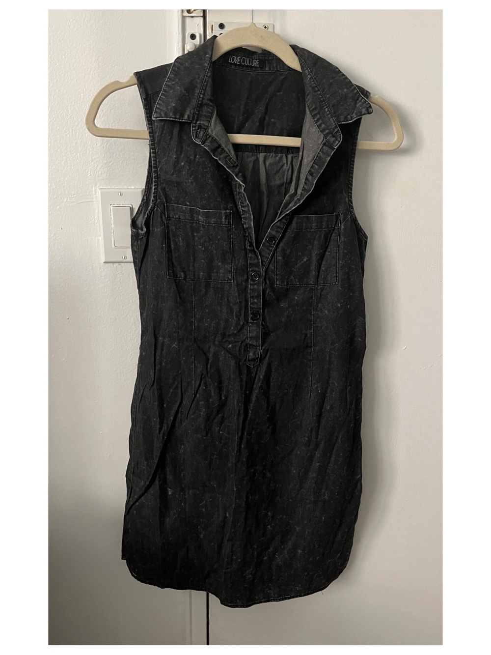 Love Culture black denim sleeveless shirt dress with button-up front Size Small